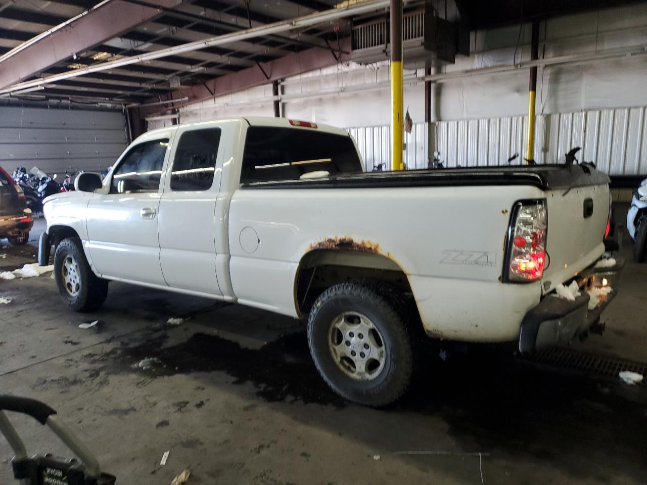 2003 Chevrolet Silverado - Image 2