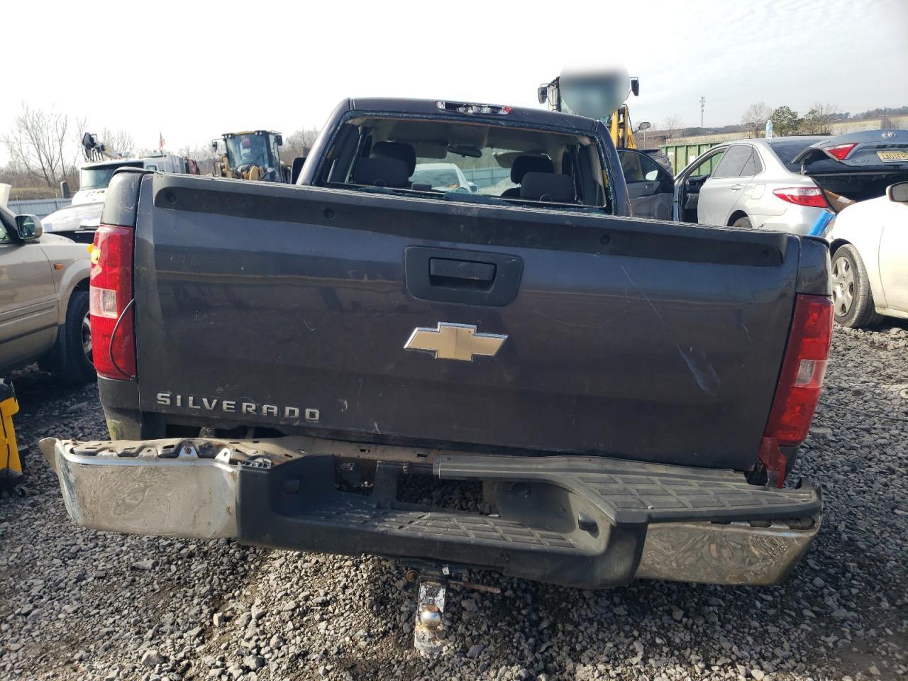 2011 Chevrolet Silverado - Image 6