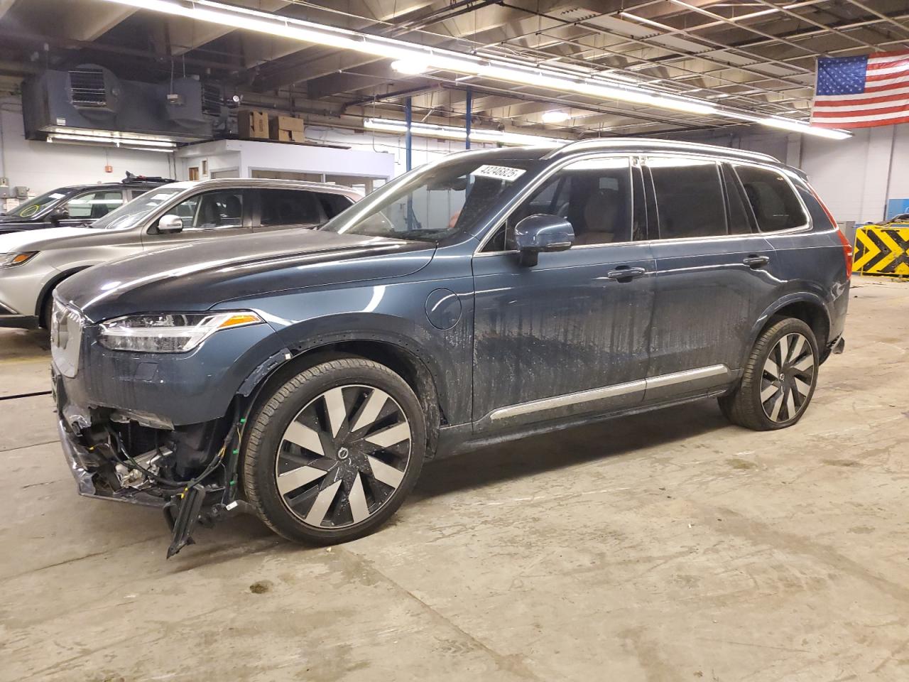 2023 Volvo XC90 - Image 1