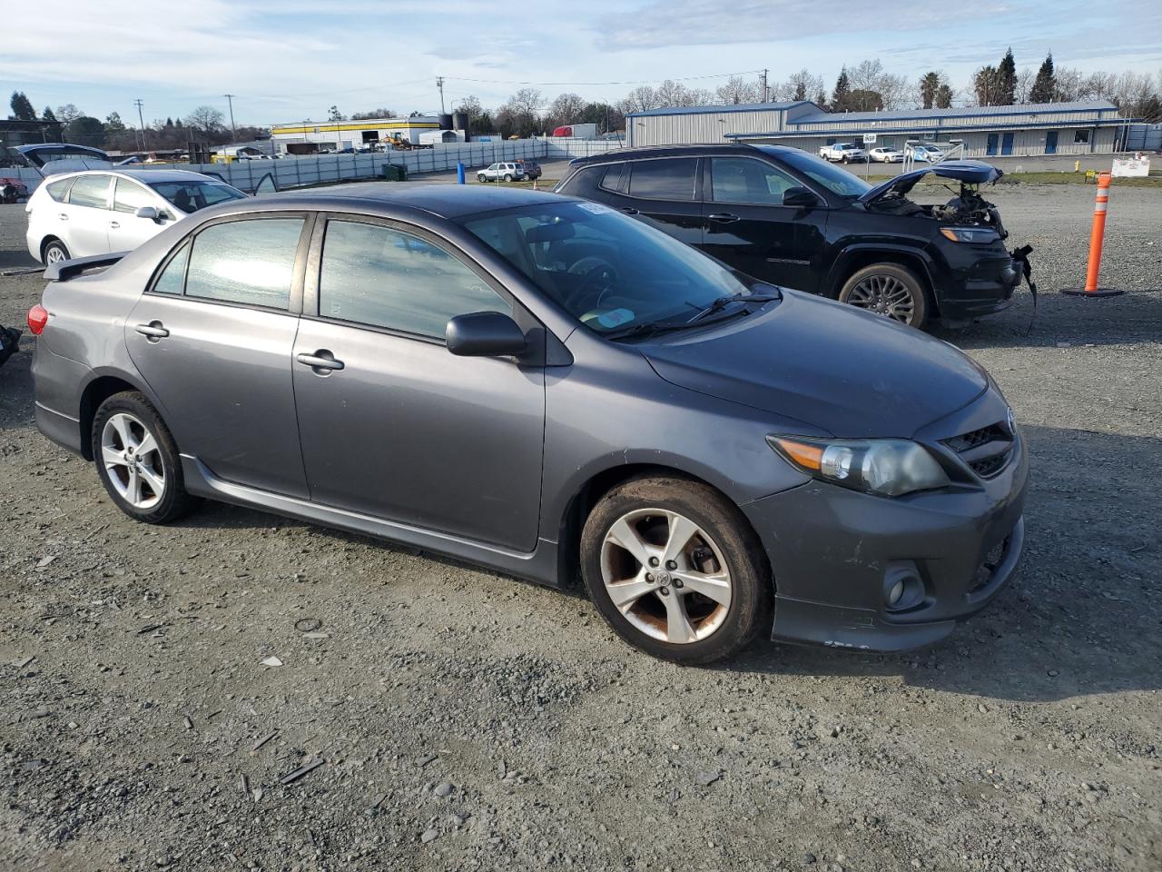 VIN 5YFBU4EE4DP147135 2013 TOYOTA COROLLA no.4