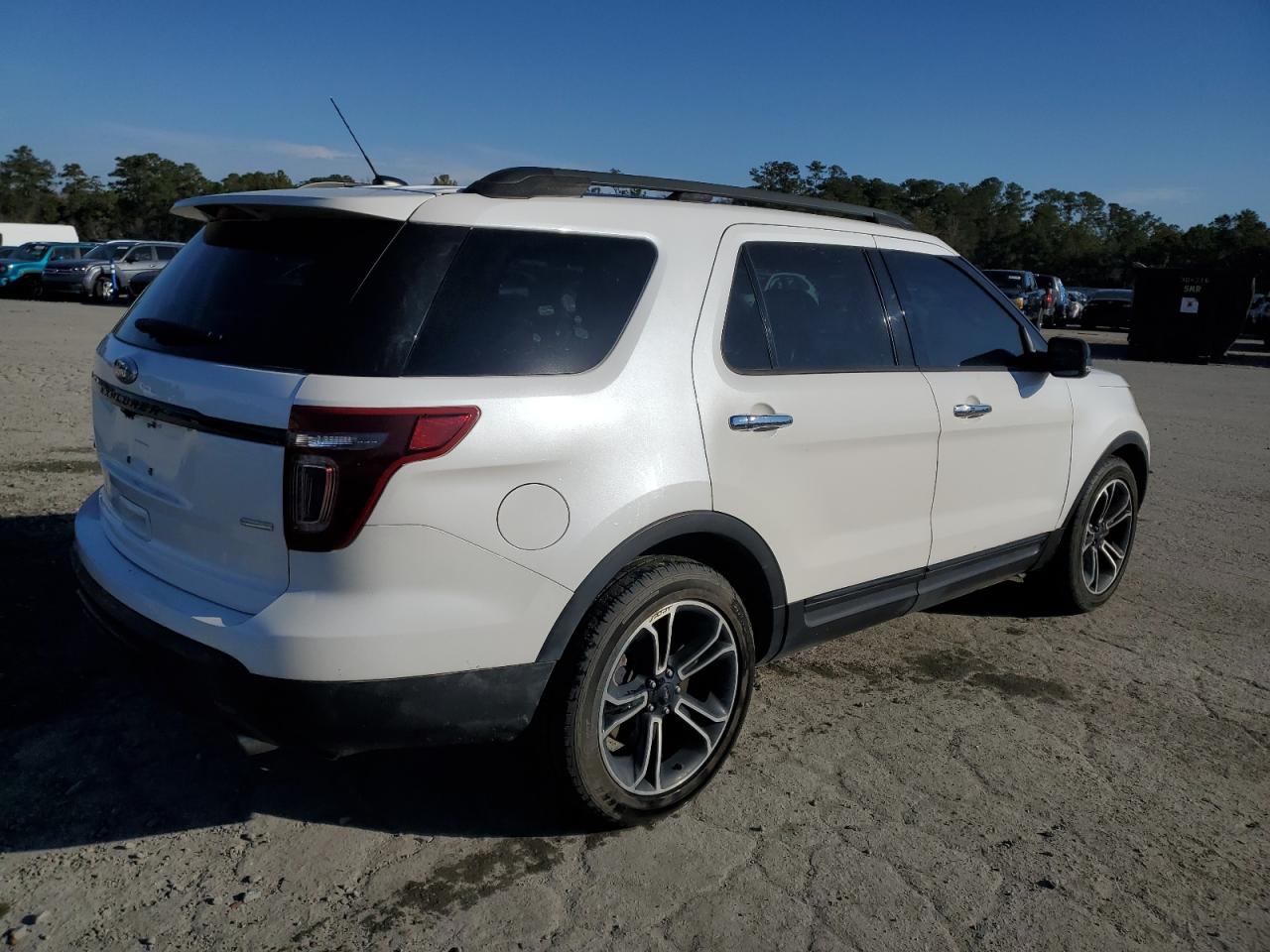 2013 Ford Explorer - Image 3
