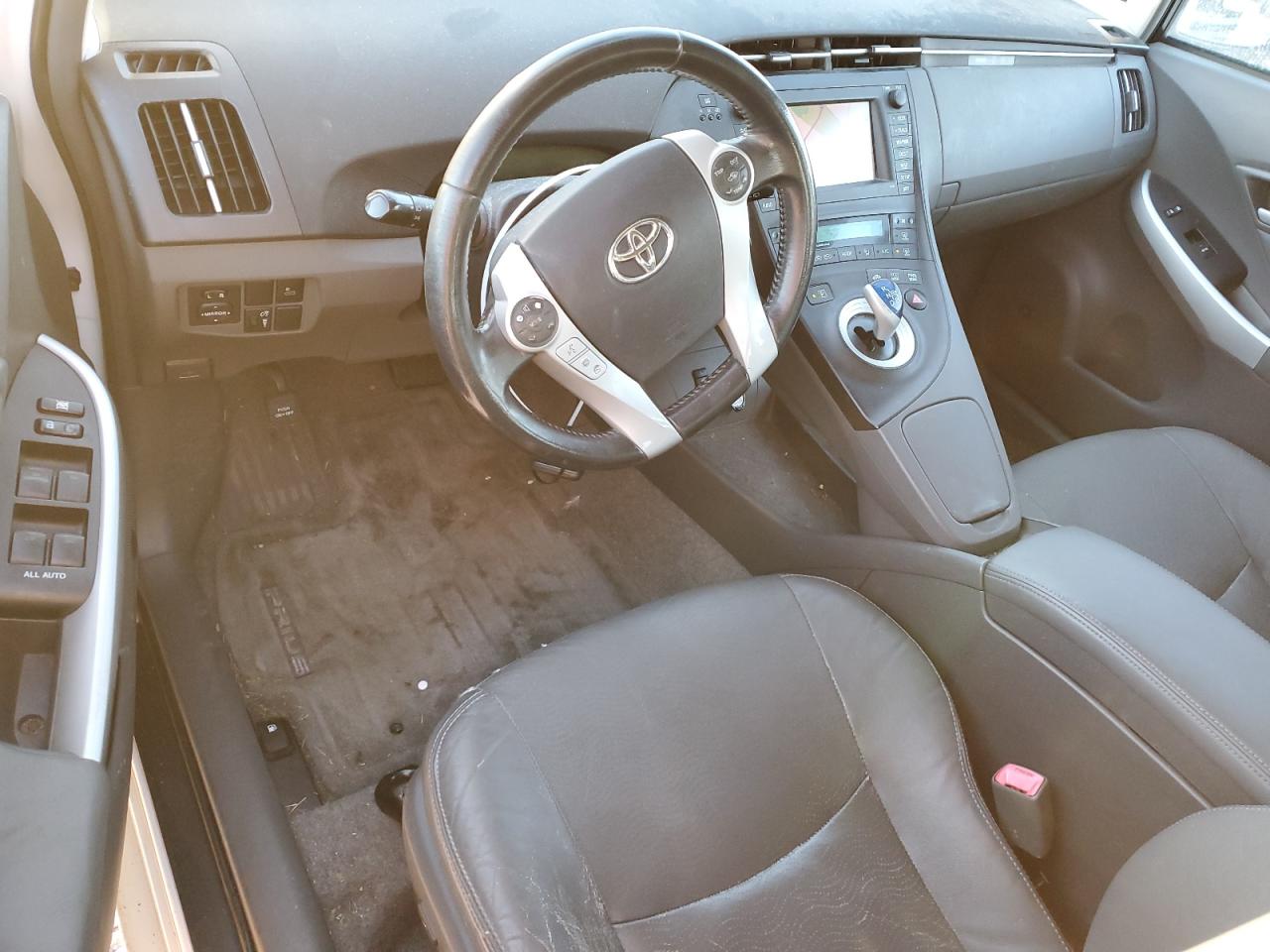2010 Toyota Prius - Image 8
