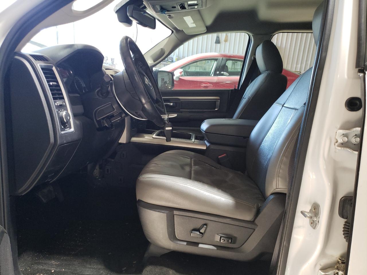 2015 RAM 1500 - Image 7