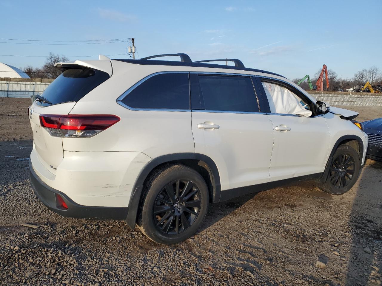 2019 Toyota Highlander - Image 3