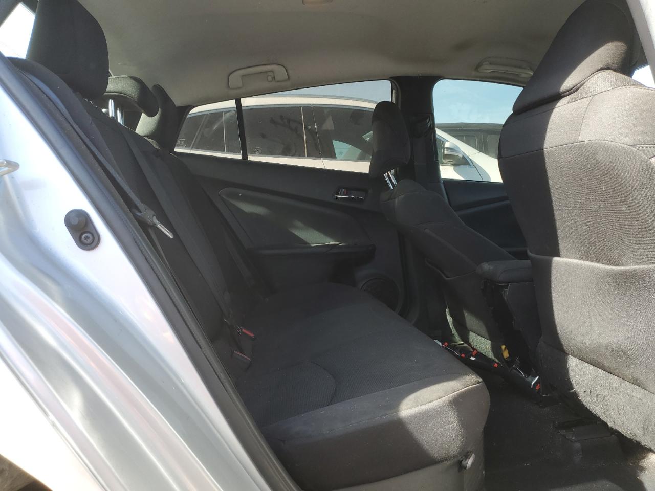 2019 Toyota Prius - Image 11