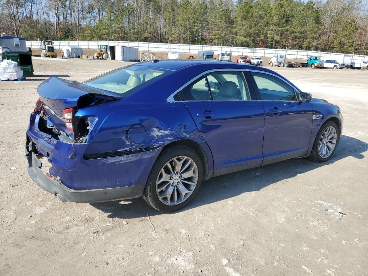 2013 Ford Taurus - Image 3