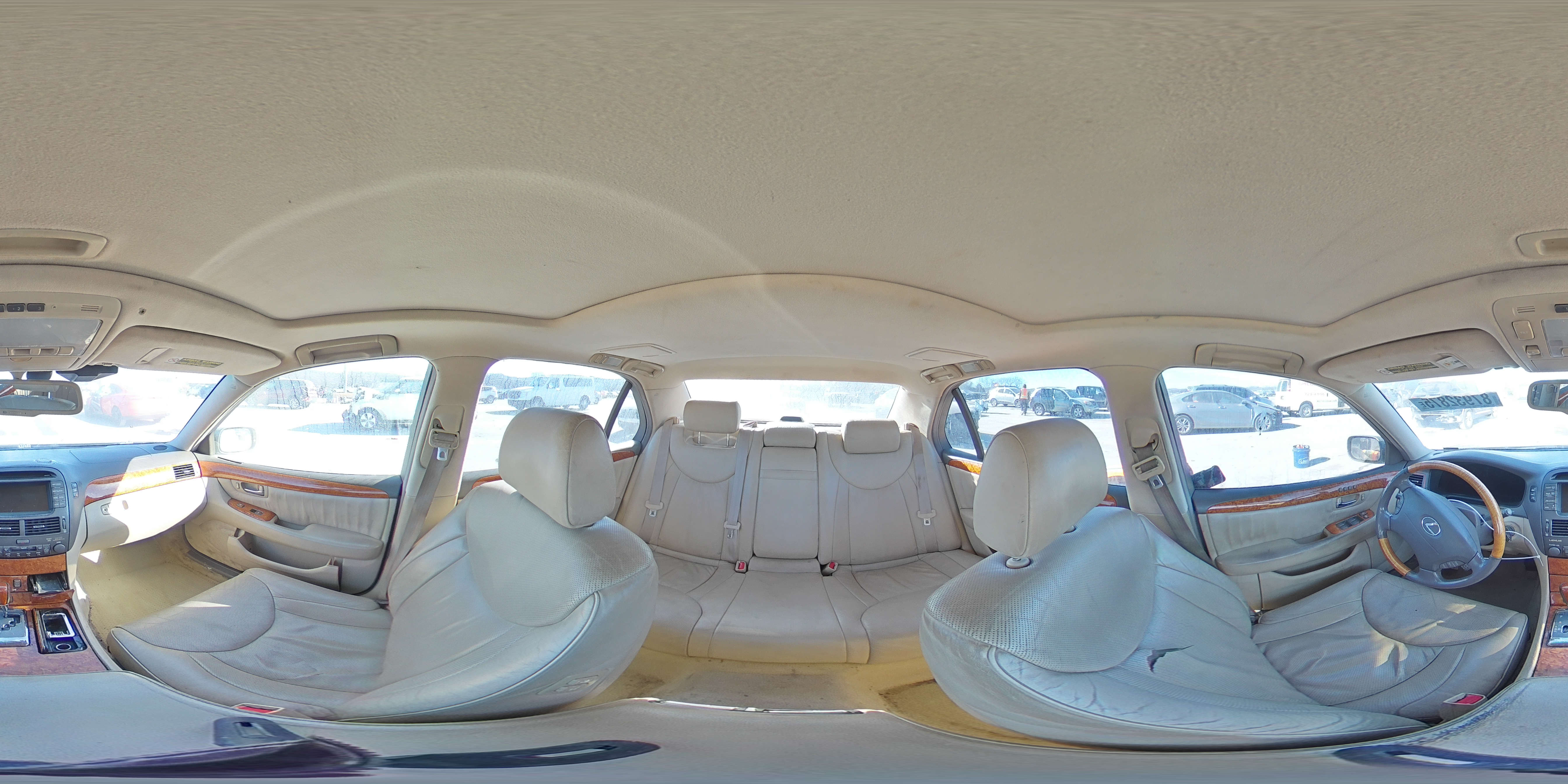 2005 Lexus LS - Image 13