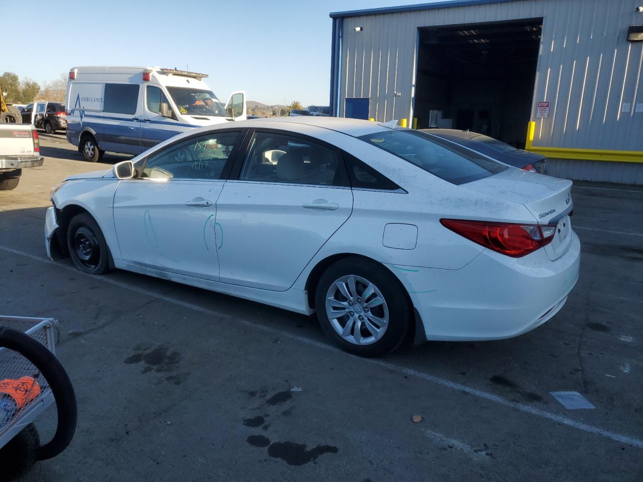 2013 Hyundai Sonata - Image 2