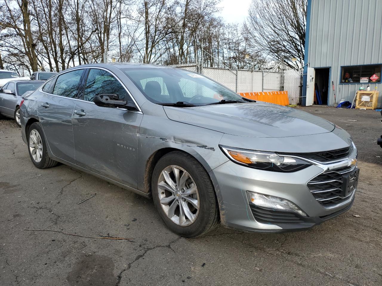 2023 Chevrolet Malibu - Image 4