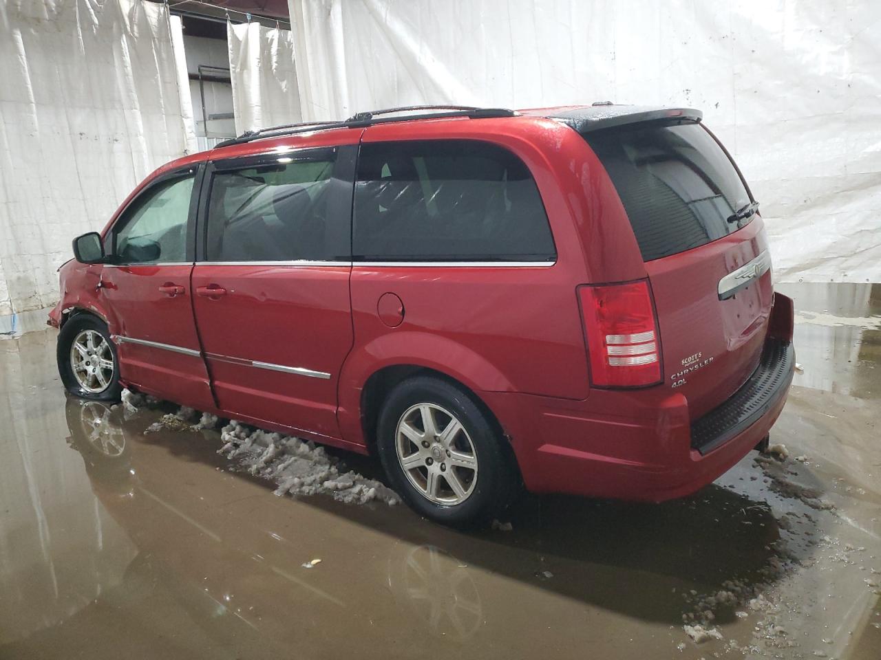 2010 Chrysler Town & Country - Image 2
