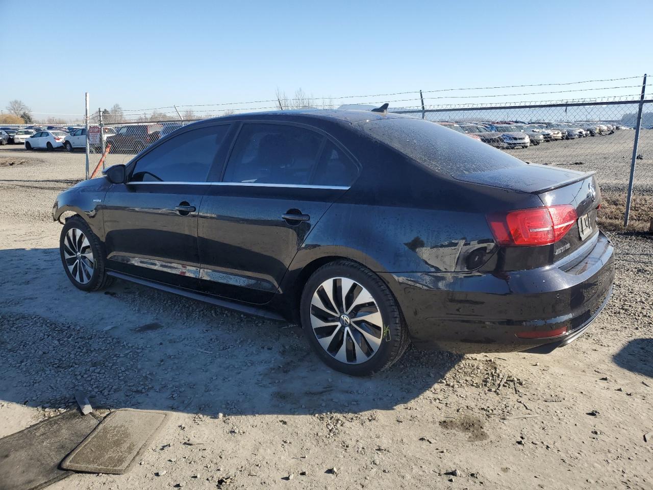 2016 Volkswagen Jetta - Image 2
