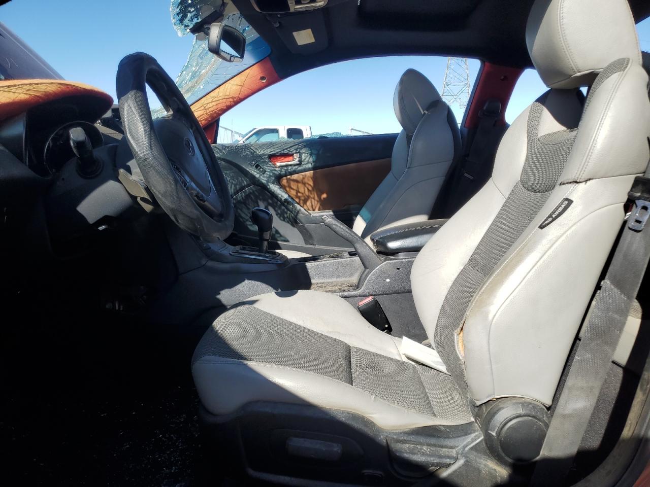 2013 Hyundai Genesis - Image 7
