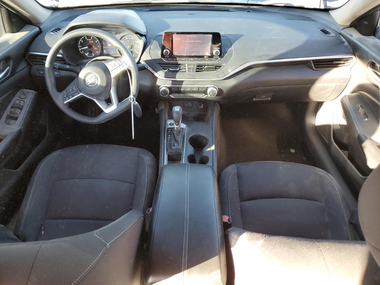 2021 Nissan Altima - Image 8