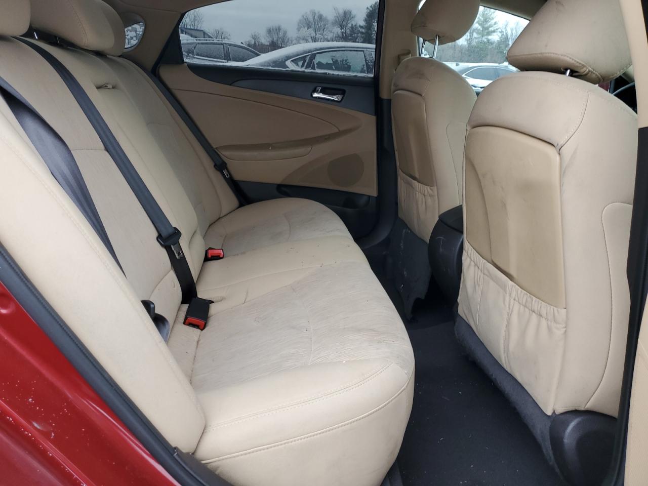 2013 Hyundai Sonata - Image 11