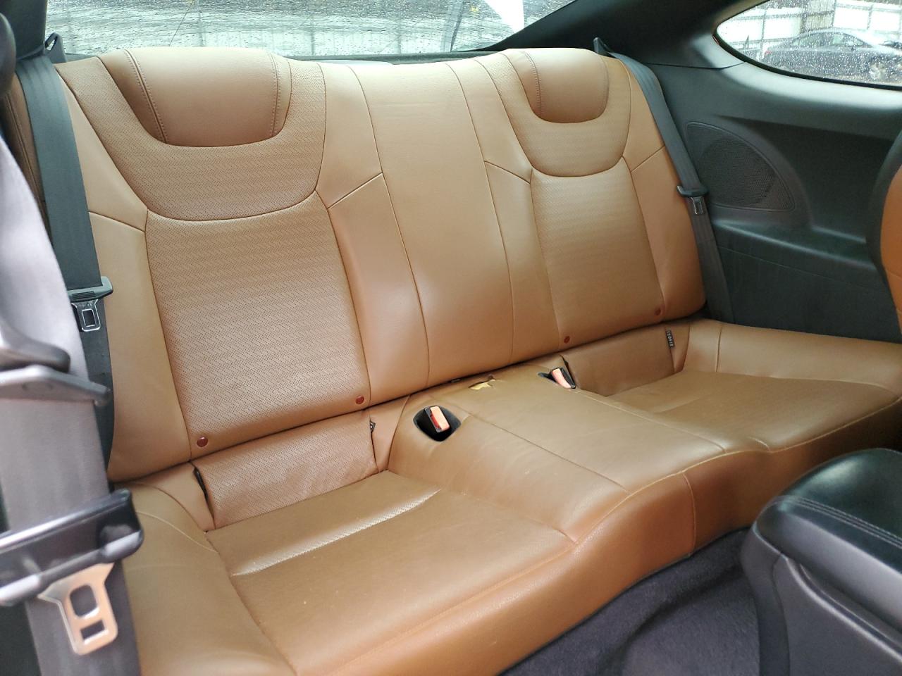 2016 Hyundai Genesis - Image 10