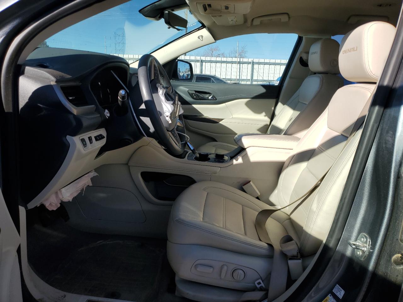2021 GMC Acadia - Image 7