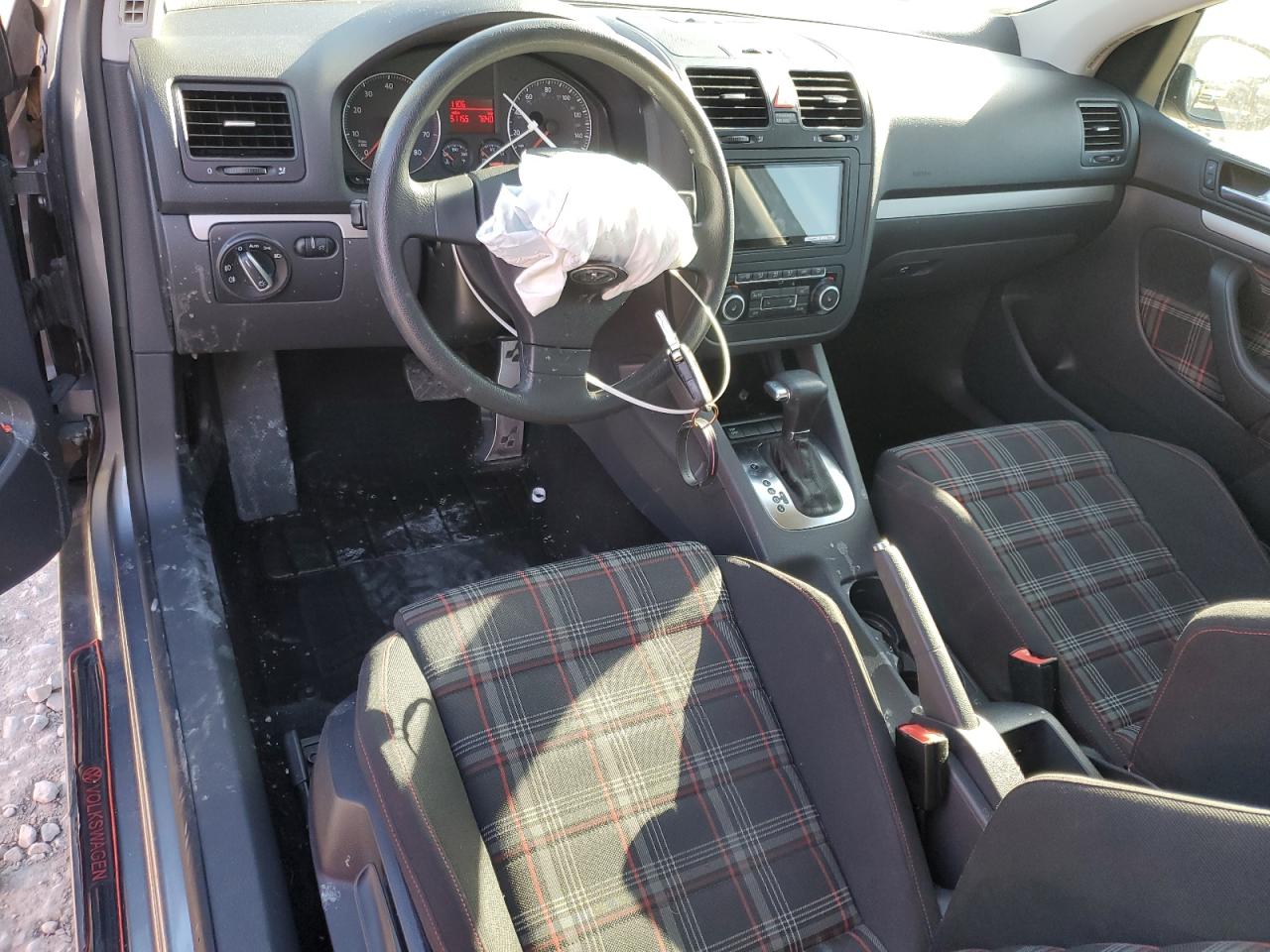 2009 Volkswagen Golf - Image 8