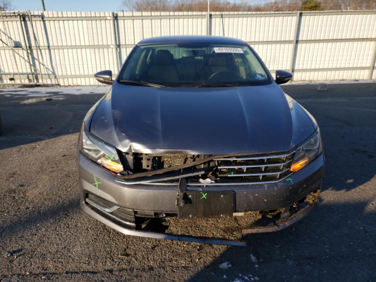 2016 Volkswagen Passat - Image 5