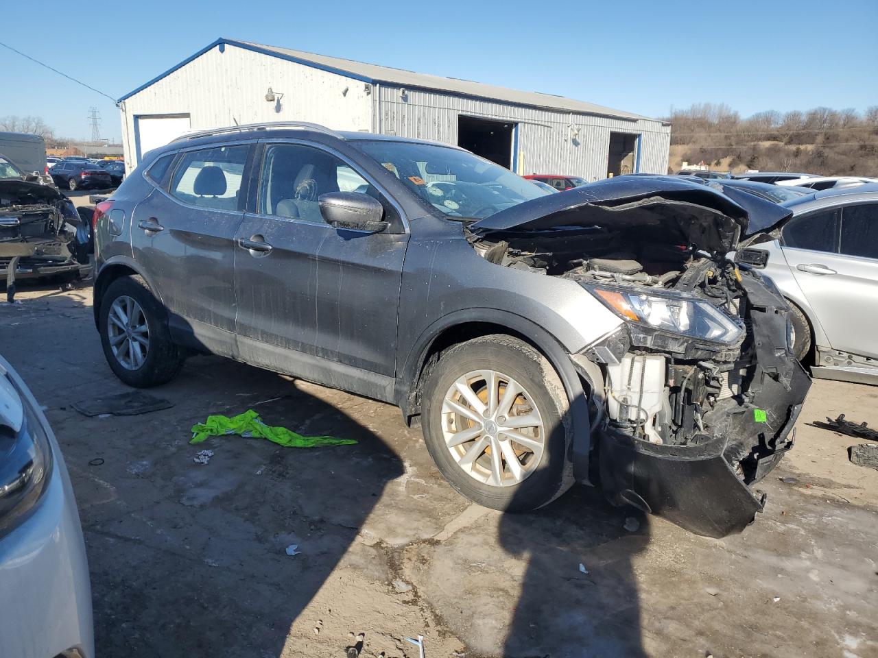 2017 Nissan Rogue - Image 4