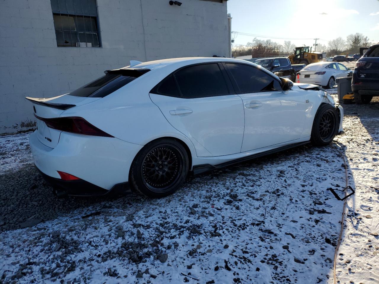2015 Lexus IS - Image 3