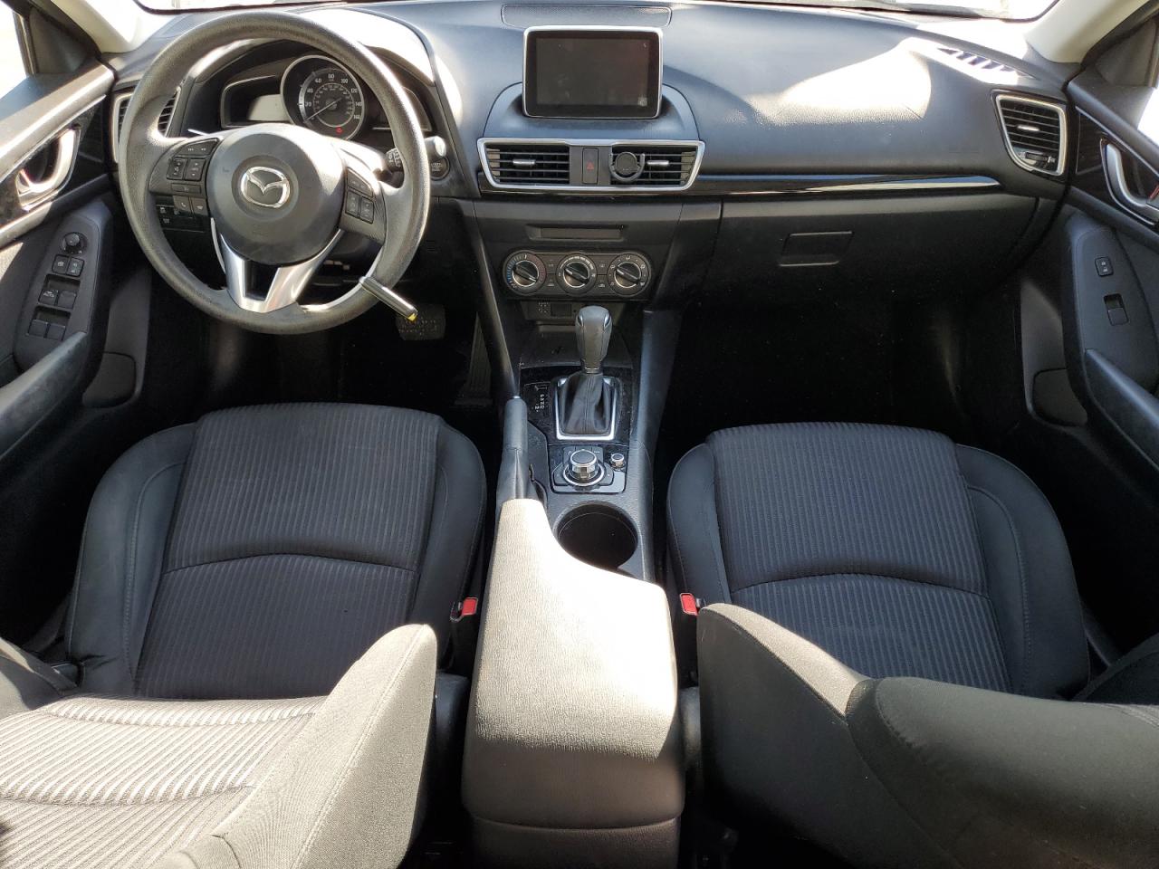 2016 Mazda 3 - Image 8