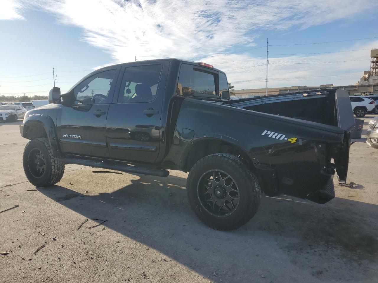 2014 Nissan Titan - Image 2