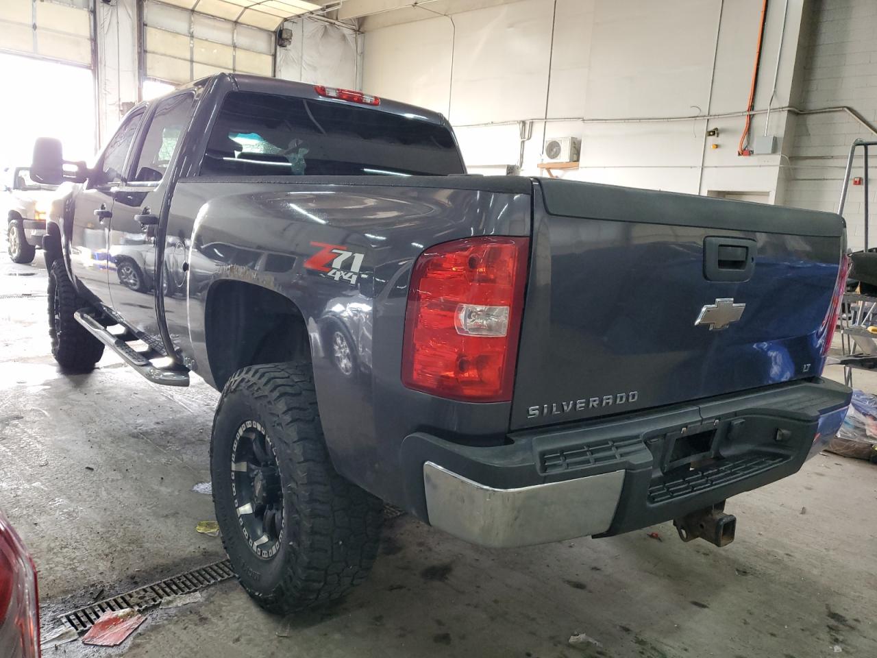 2010 Chevrolet Silverado - Image 2