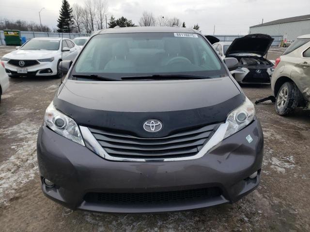 2013 TOYOTA SIENNA XLE