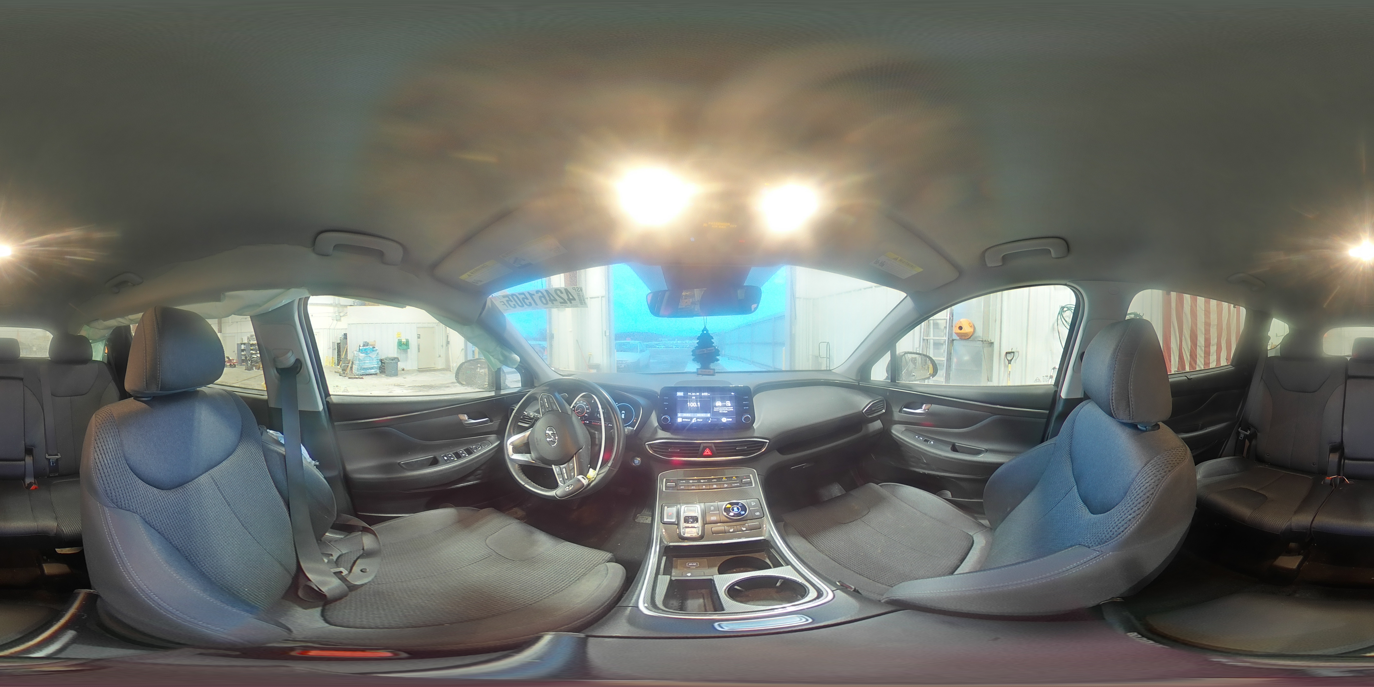 2022 Hyundai Santa Fe - Image 13