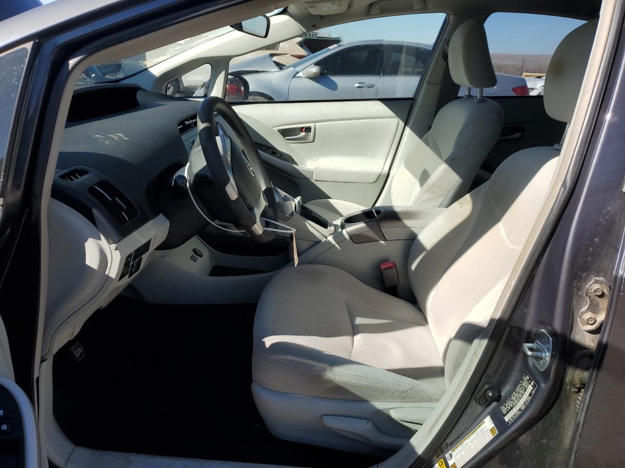 2013 Toyota Prius - Image 7