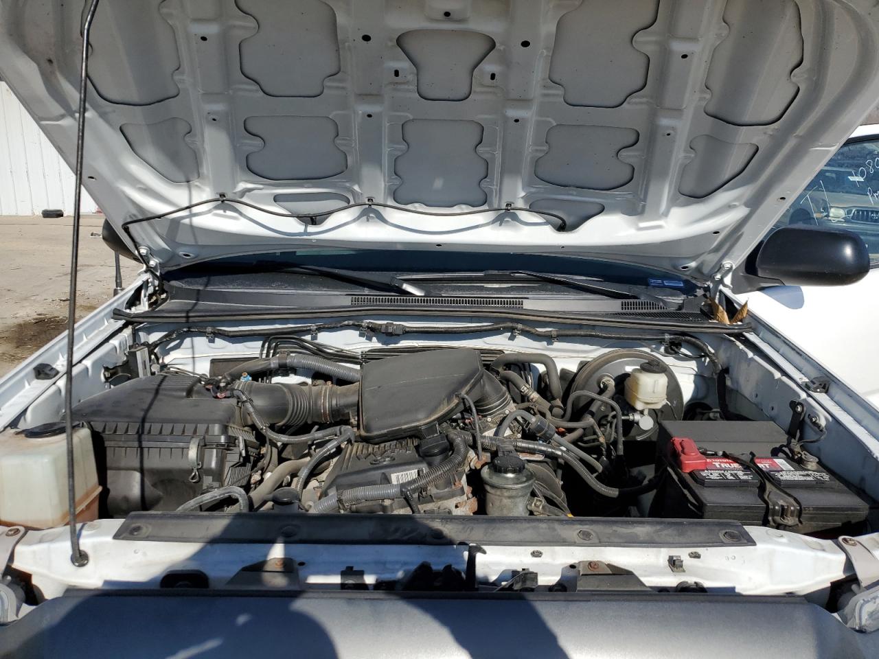 2013 Toyota Tacoma - Image 11