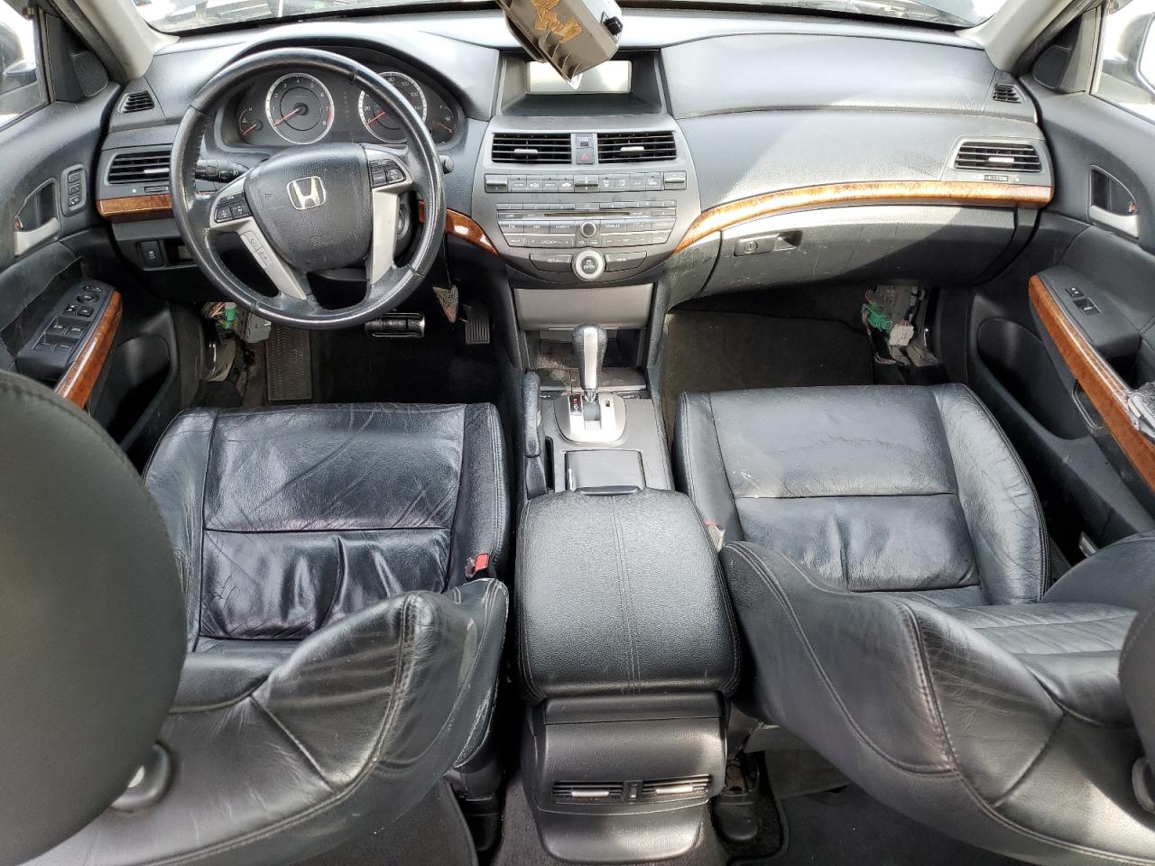 2011 Honda Accord - Image 8