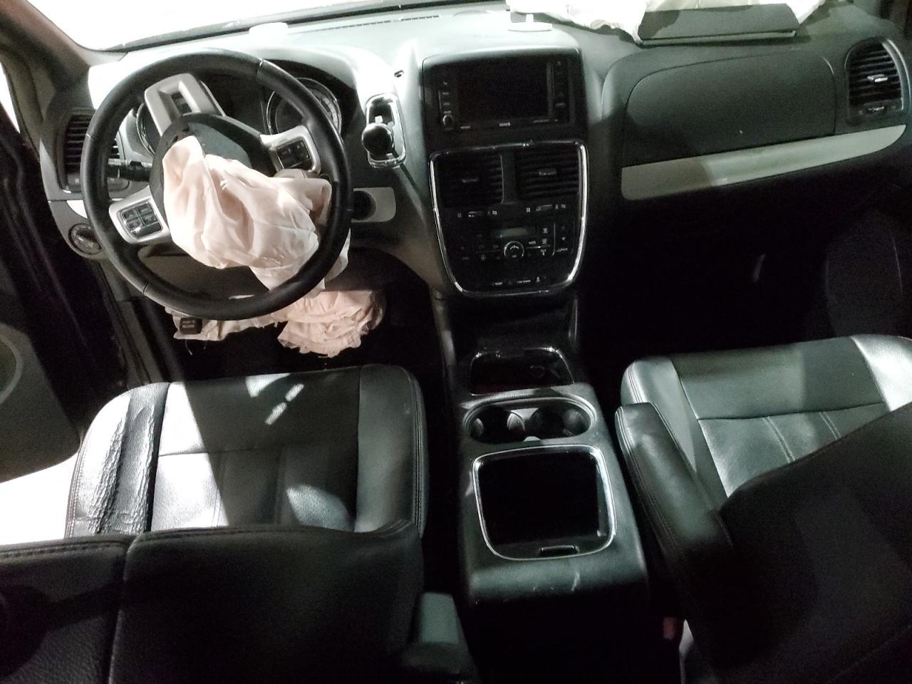 2017 Dodge Caravan - Image 8