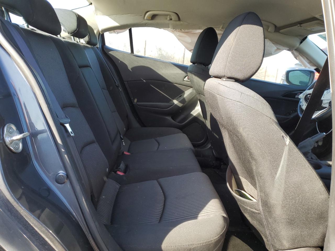 2014 Mazda 3 - Image 10