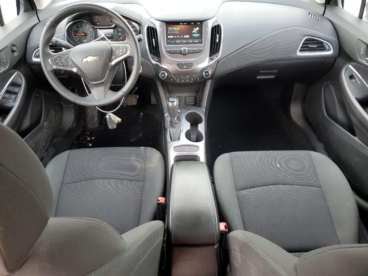 2017 Chevrolet Cruze - Image 8