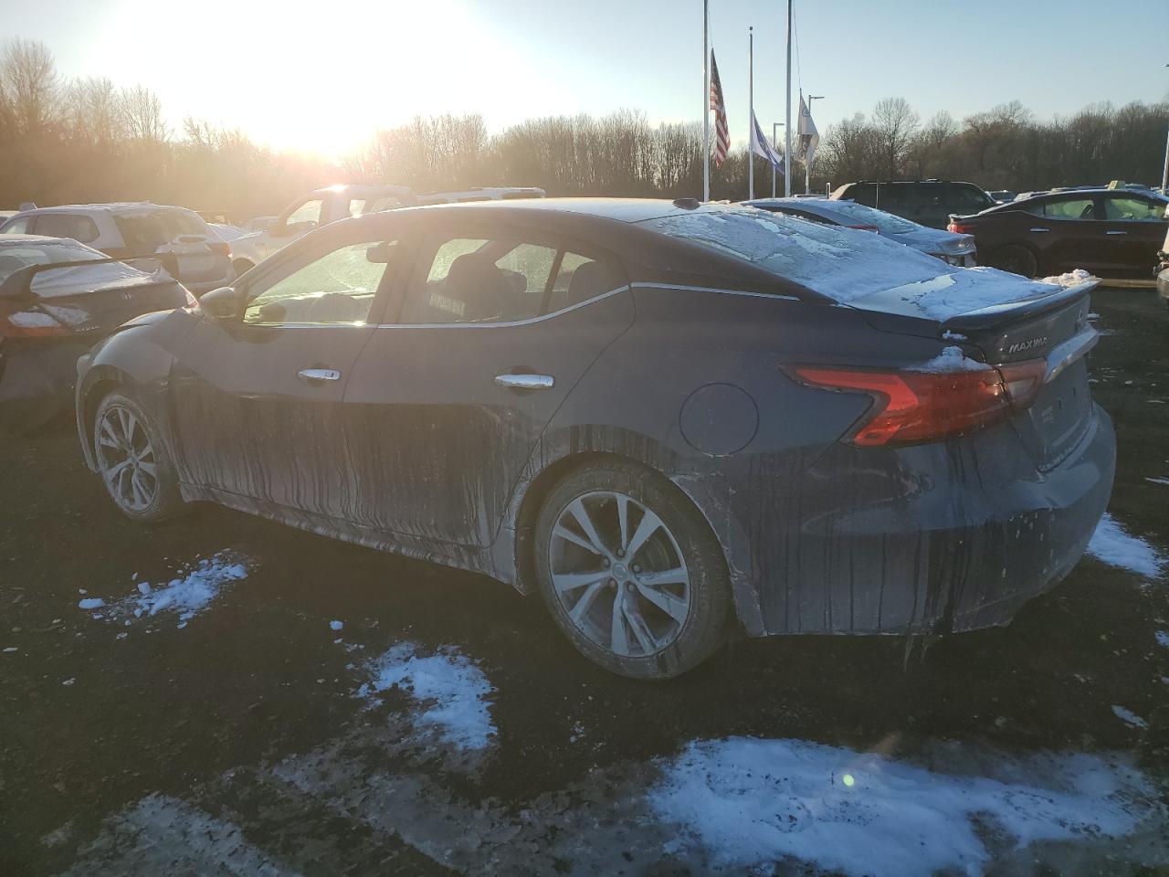 2016 Nissan Maxima - Image 2