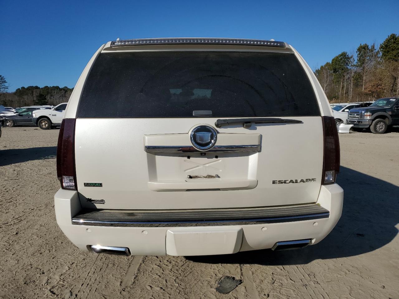 2012 Cadillac Escalade - Image 6