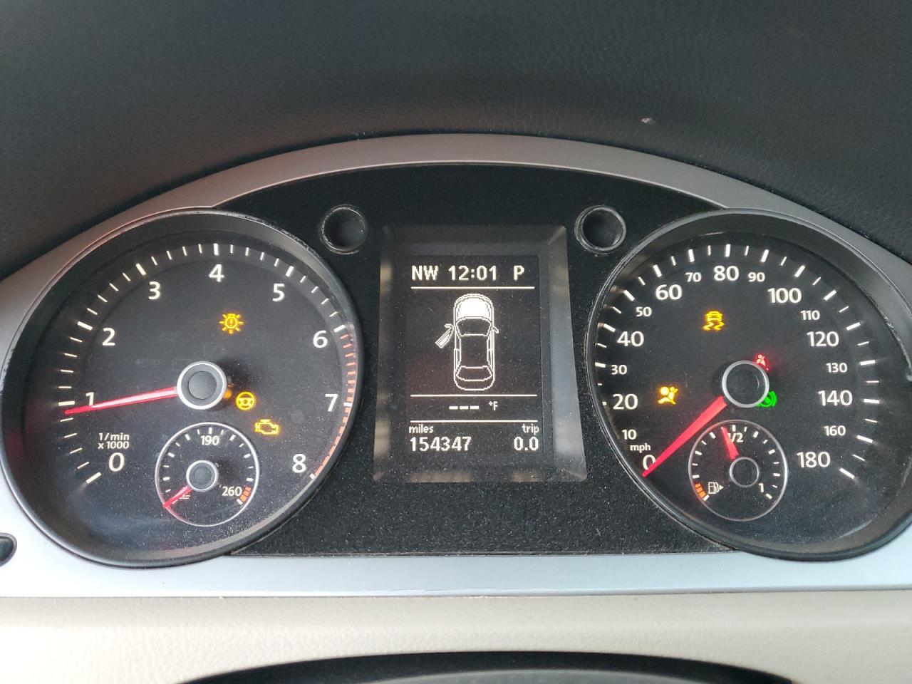 2010 Volkswagen Passat CC - Image 9