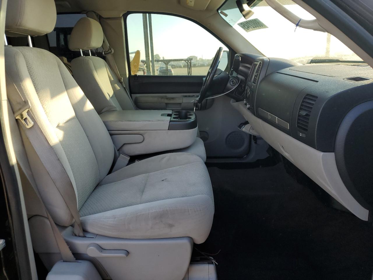 2007 Chevrolet Silverado - Image 7