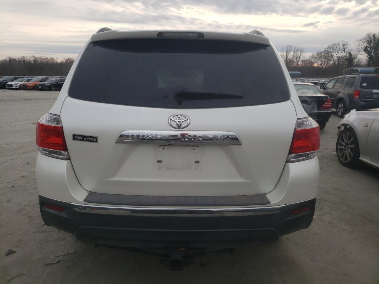 2013 Toyota Highlander - Image 6