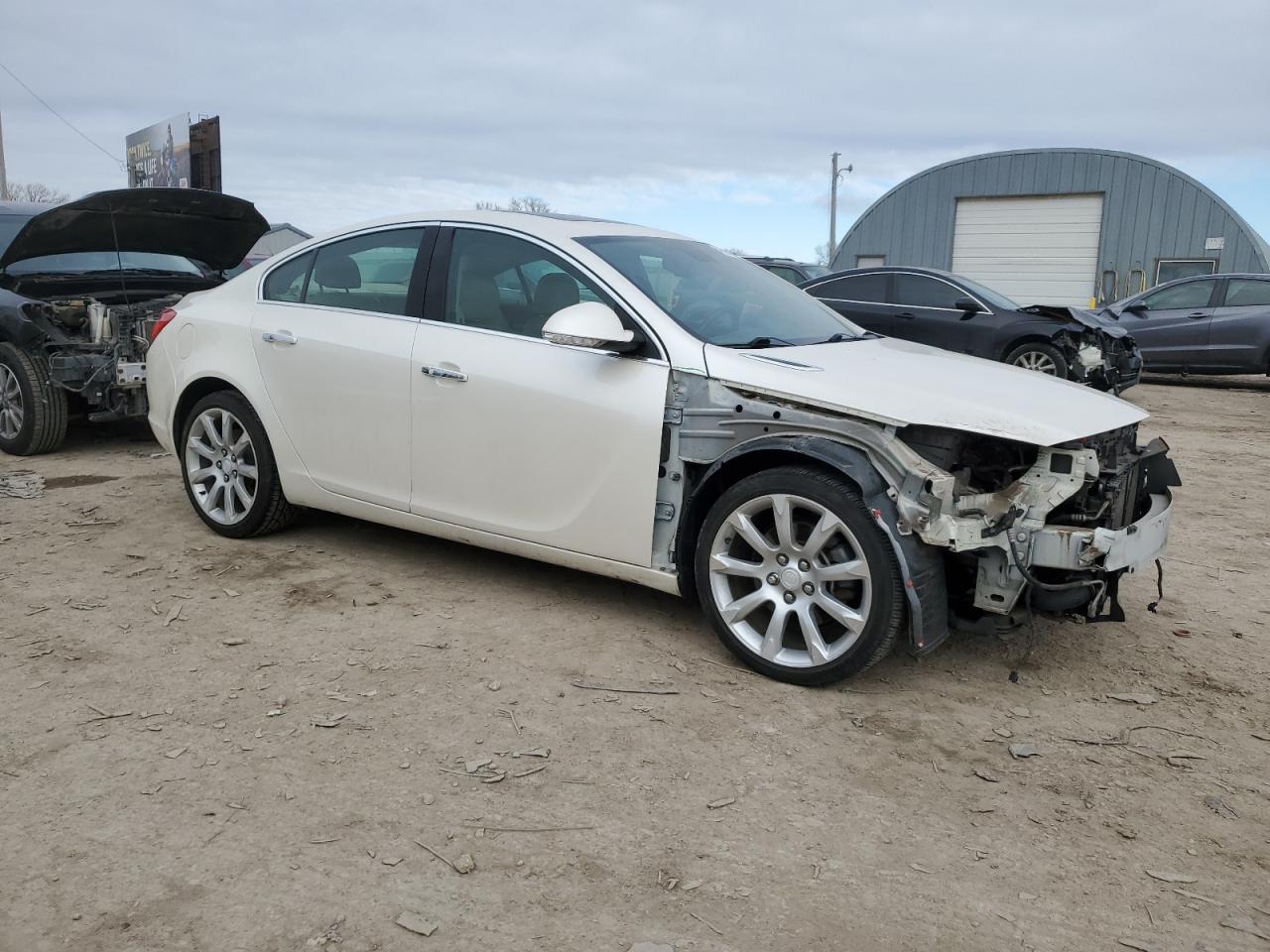 2012 Buick Regal - Image 4