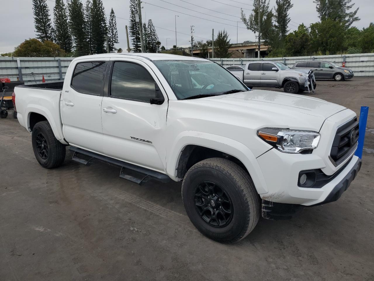 2022 Toyota Tacoma - Image 4