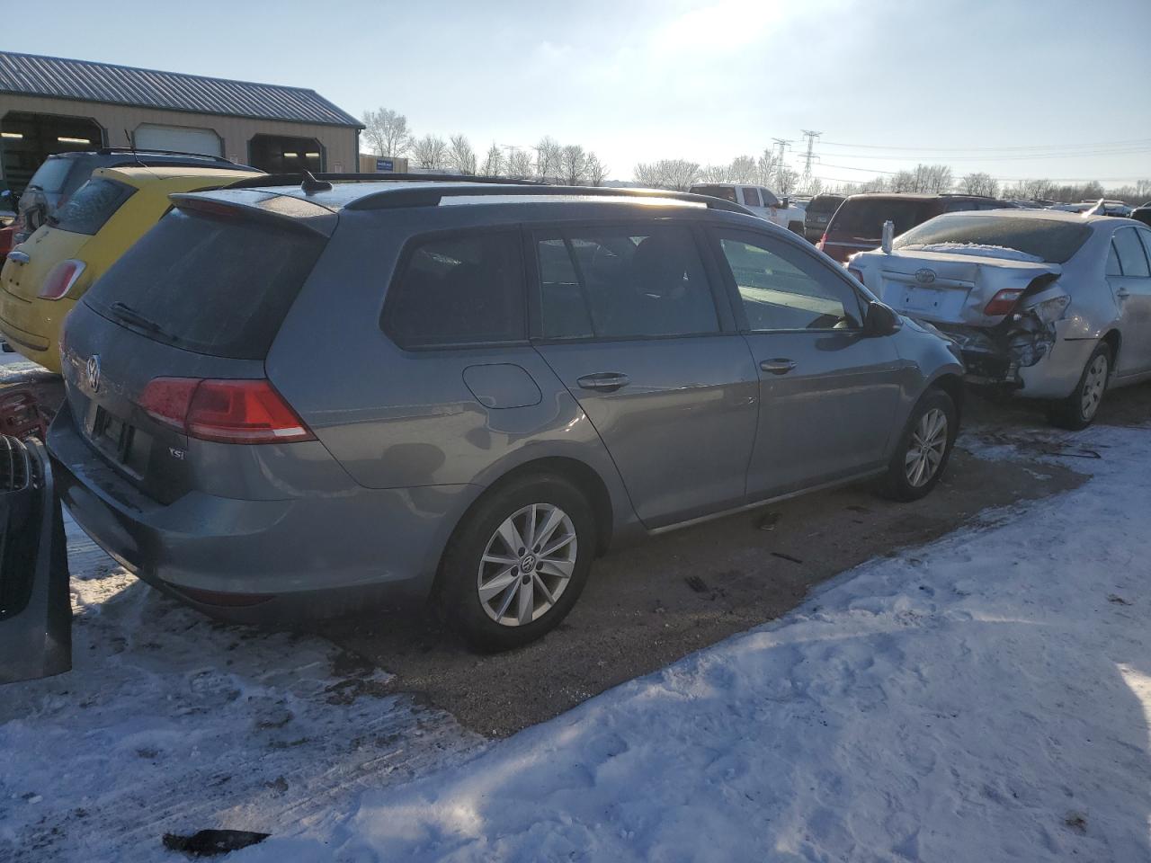2016 Volkswagen Golf - Image 3