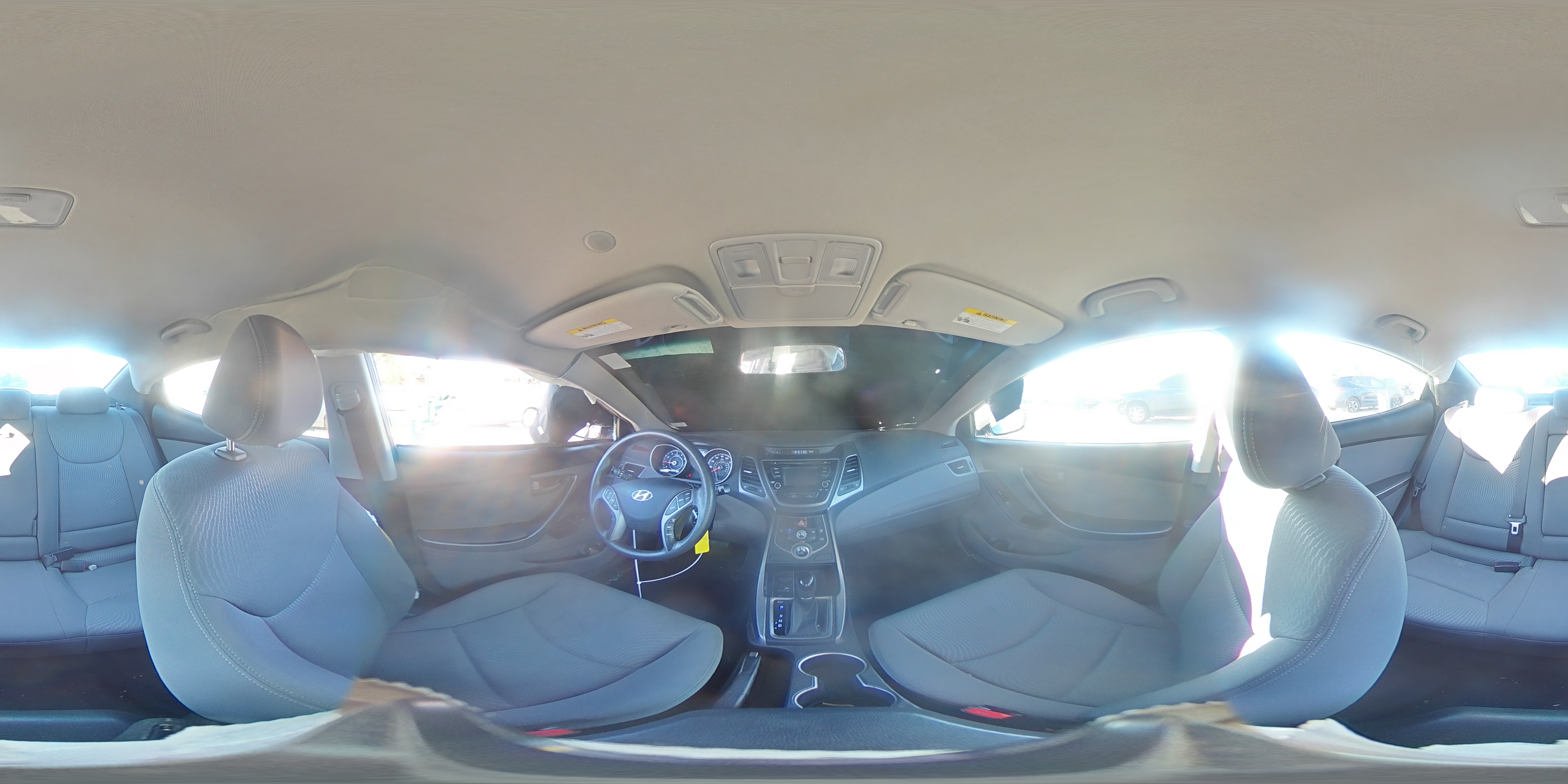 2015 Hyundai Elantra - Image 13