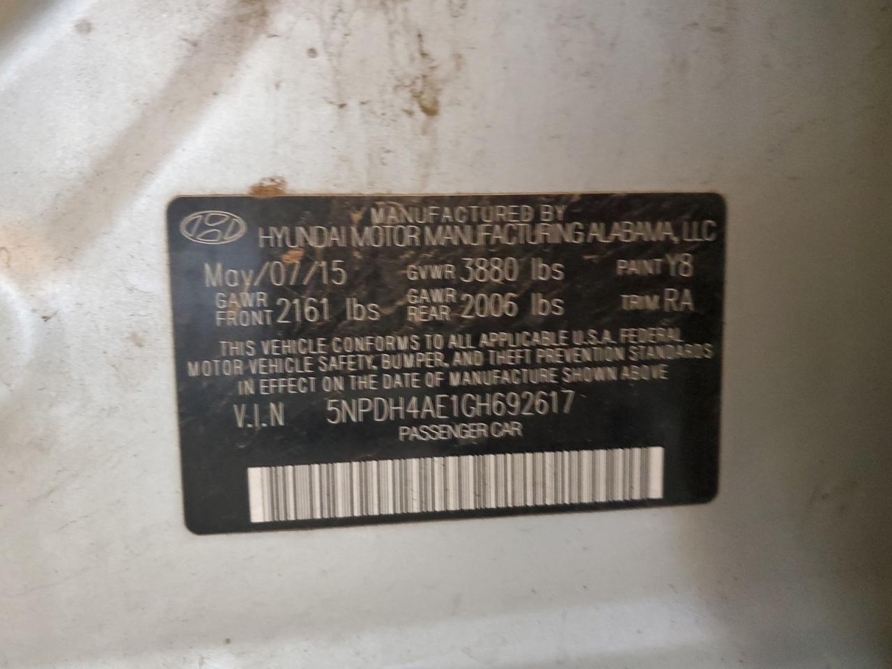 2016 Hyundai Elantra - Image 12