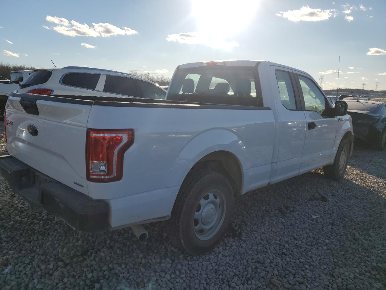 2015 Ford F-150 - Image 3