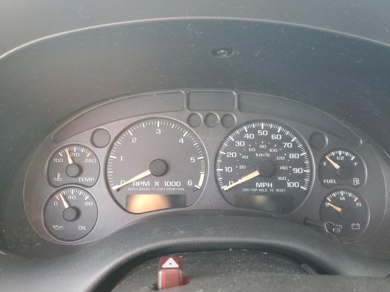 2003 Chevrolet S-10 Pickup - Image 9