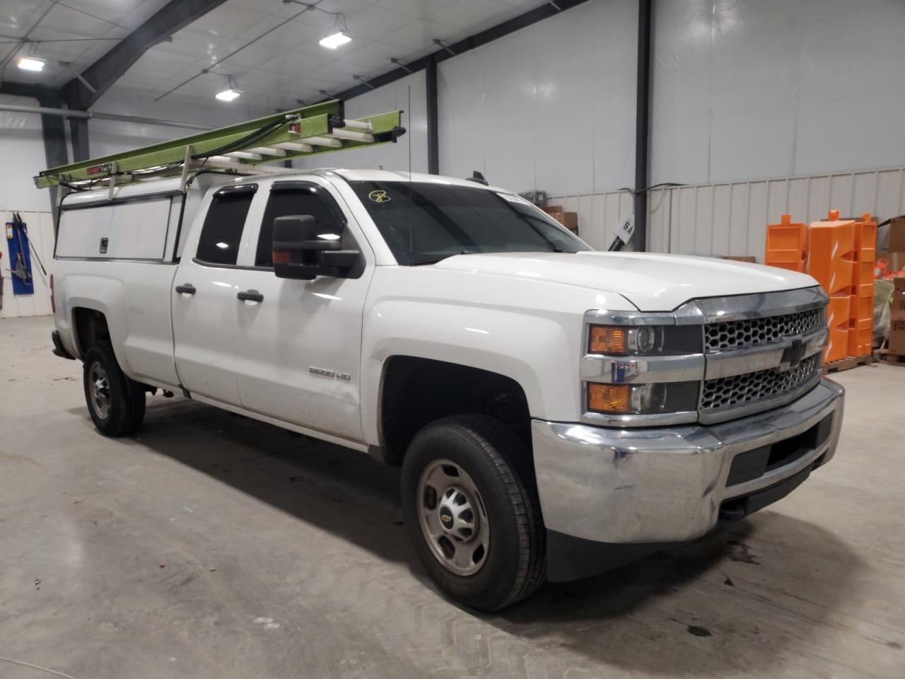 2019 Chevrolet Silverado - Image 4