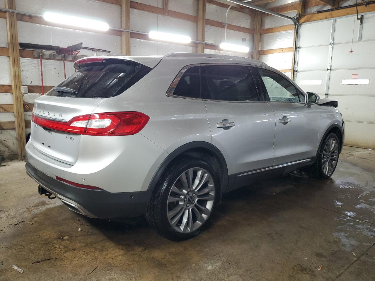 2016 Lincoln MKX - Image 3