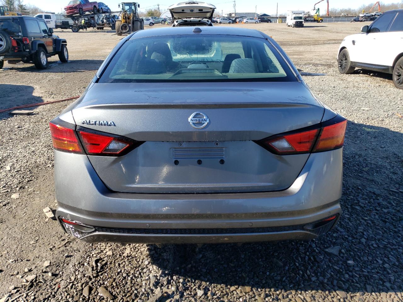 2020 Nissan Altima - Image 6
